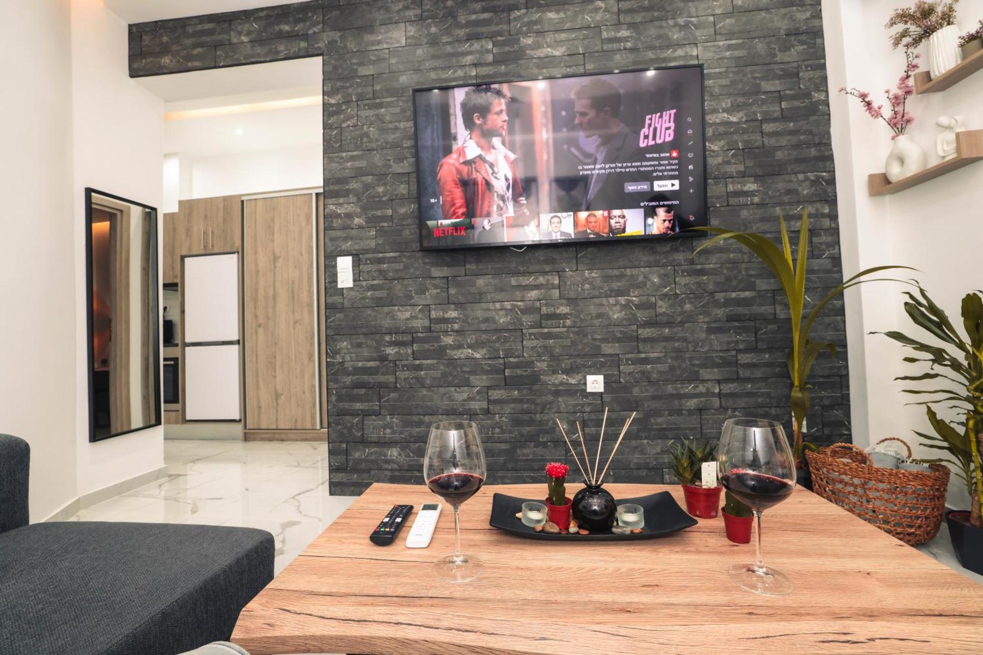 Apartment Apollo 2 Bd Jacuzzi Athens